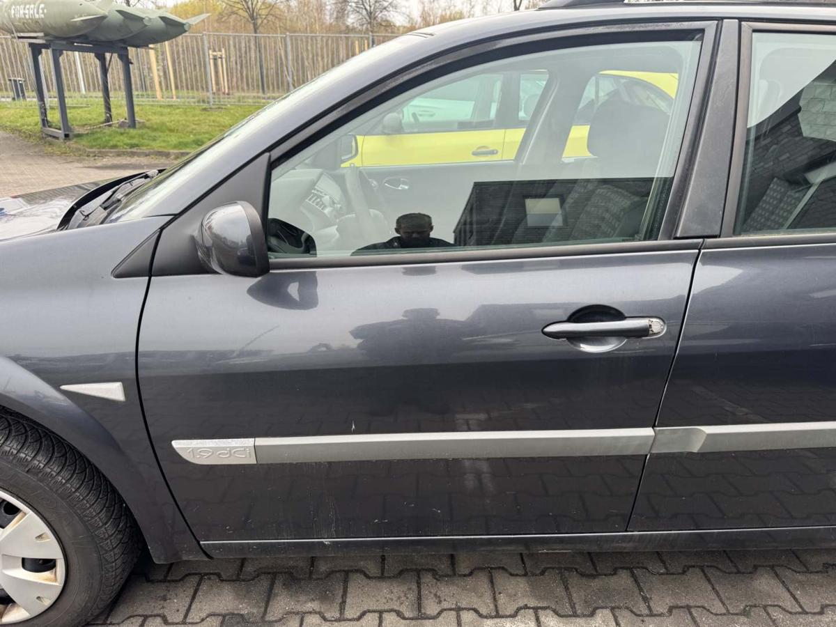 Renault Megane 2 Bj.2006 original T&uuml;r vorn links TEB66 Graphitschwarz Rohbau